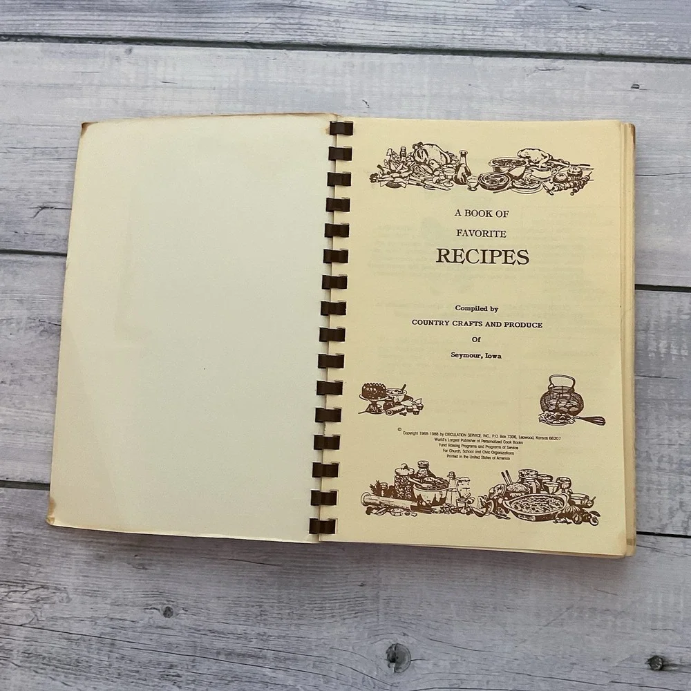 Country Craft‎ & Produce Cookbook Favorite Recipes Seymour Iowa 1988 Paperback